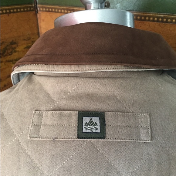 RAINFOREST BARN JACKET - Picture 2 of 7